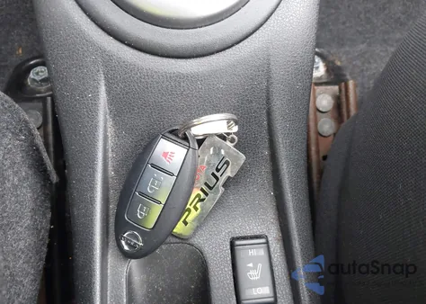 2014 Nissan Versa Note Sv из США, поврежденный, VIN 3N1CE2CP8EL352923